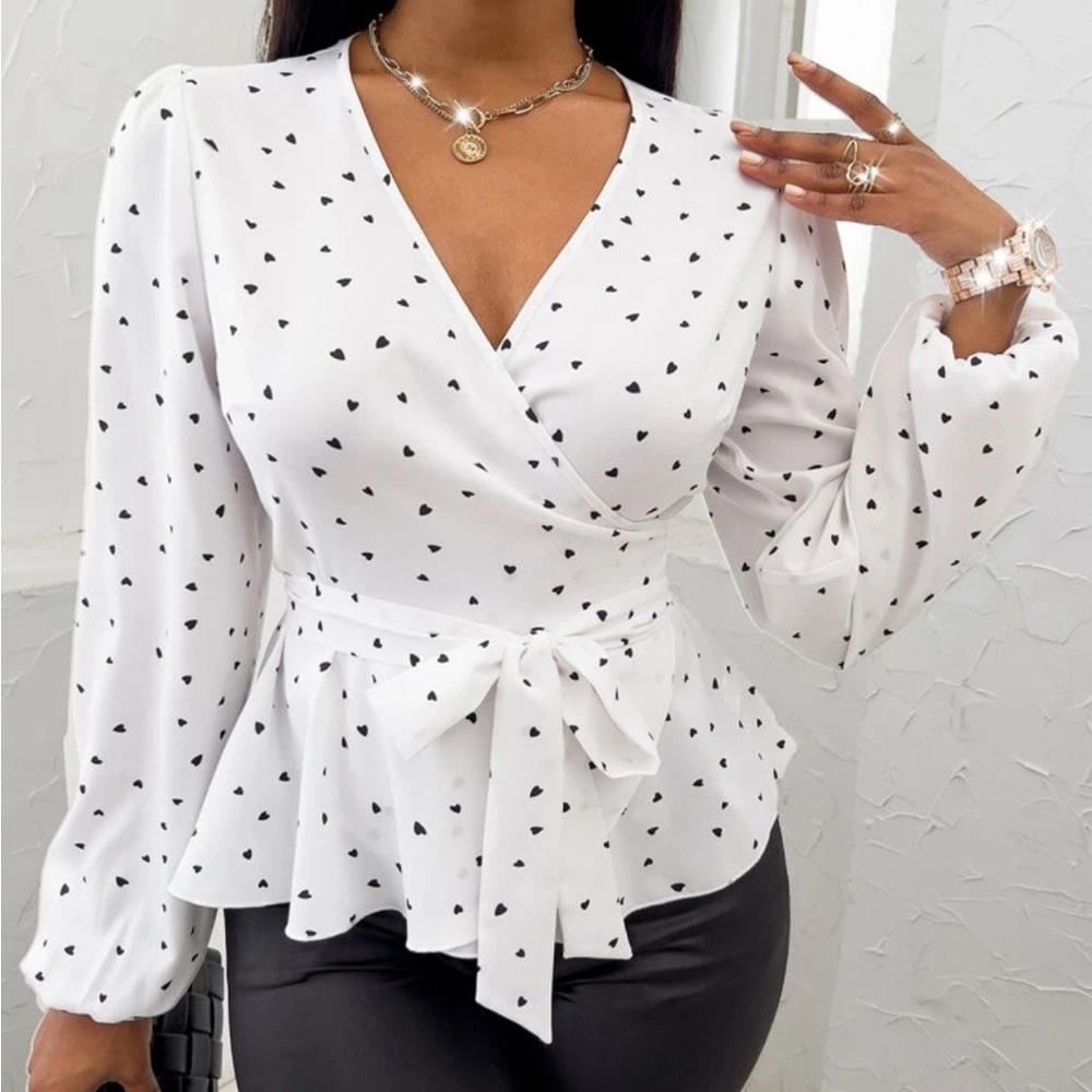 SHEIN Lady Random Heart Print Surplice Neck Belted Blouse